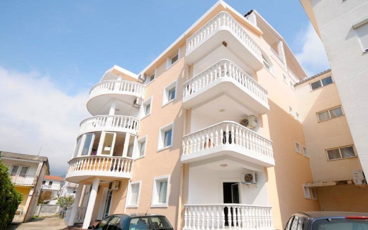 Отель Apartments Siesta 3*